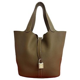 Bolsa Hermès Picotin Lock MM em Taurillon Clemence Bege Taupe