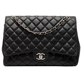 Chanel Maxi Classique Noir Caviar Double Rabat Noir
