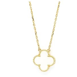 Van Cleef & Arpels Vintage Alhambra Pendant Necklace Golden