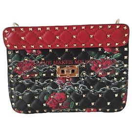 Borsa Valentino Rockstud Spike in pelle nera e rossa Multicolore