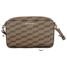 Balenciaga Bolsa de ombro cruzada com logo Bb Marrom