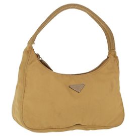 Pochette en nylon PRADA jaune Auth 159602 Jaune