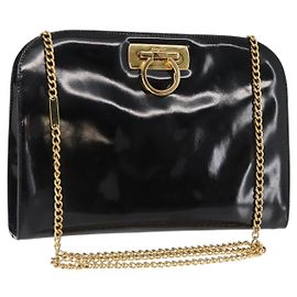 Borsa a Spalla Chain Gancini Salvatore Ferragamo Smalto Nero Oro Auth am10237 Nero D'oro