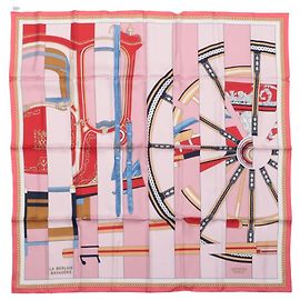 Lenço de seda Hermès Carré 90 "LA BERLINE BAYADERE" em rosa Rosa