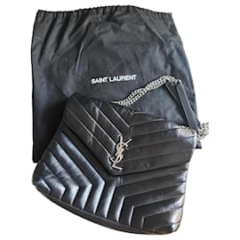 Yves Saint Laurent Saint Laurent Loulou Medium Bag Black