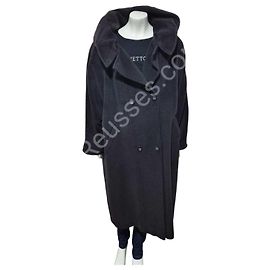 Max Mara Weekend Coat Model PAONE in Very Good Condition Other