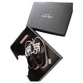 Prada Sapatilhas de nylon preto Preto