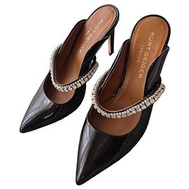 Kurt Geiger Clogs Schwarz Lackleder Schwarz