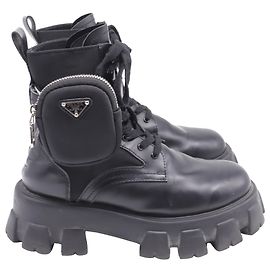 Botas de combate Prada Monolith em couro preto e nylon Preto