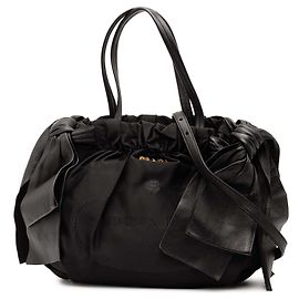 Bolsa Prada em tessuto preto com logo e laço Preto