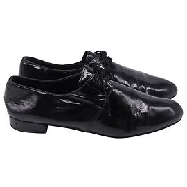 Mocassini stringati Prada in pelle verniciata nera Nero