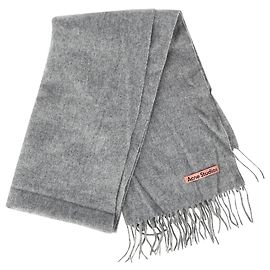 Bufanda oversize con flecos en lana gris de Acne Studios Gris