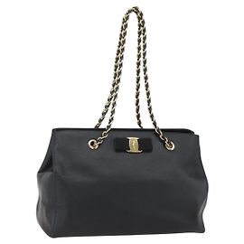 Bolsa de Ombro Chain Vala em Couro Preto e Ouro Auth 159349 da Salvatore Ferragamo Preto Dourado