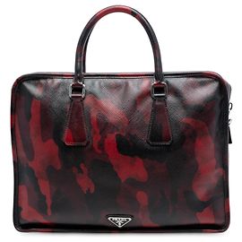 Maletín de cuero Saffiano rojo con estampado de camuflaje Prada Roja