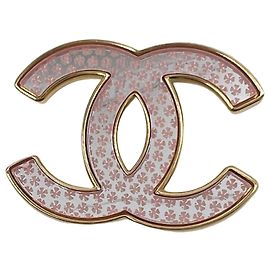Chanel CC Brosche Goldfarbenes Metall Kleeblatt Muster Golden
