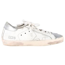 Tênis Golden Goose Super Star Baixos em Couro de Bezerro Branco Branco