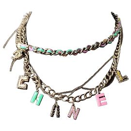 Collar de letras 'CHANEL' de múltiples hilos Multicolor Hardware de plata