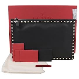Valentino Rockstud Clutch Black