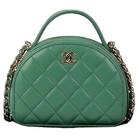 Chanel Sac à main croisé Half Moon Vanity Vert