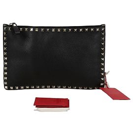 Valentino Rockstud Clutch Black