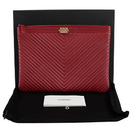 Chanel Clutch Boy Medium Vermelho