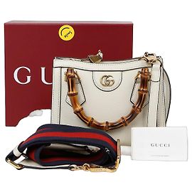 Gucci Borsa a spalla mini Diana in bambù Bianco
