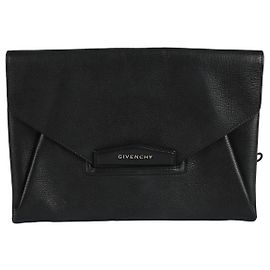 Givenchy Pochette Antigona Medium Noir