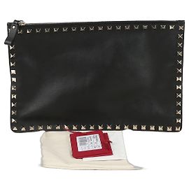 Valentino Rockstud Clutch Black