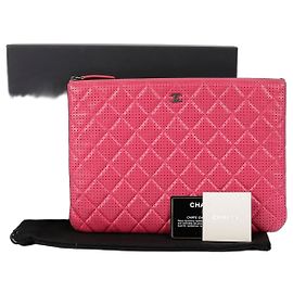 Chanel Clutch clássico New Medium em couro de cordeiro Rosa