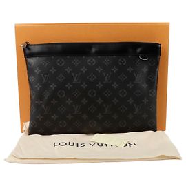 Louis Vuitton Pochette Apollo Clutch Noir