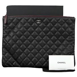 Chanel Clutch Classica Grande in Pelle Caviar Nero