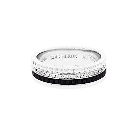 Anel Boucheron, "Quatre Black Edition Small", em ouro branco, PVD e diamantes. Outro