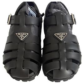 Sandali gladiatori Prada Soft Cage in gomma nera Nero