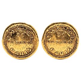 Brincos redondos com clip em ouro 31 Rue Cambon da Chanel Dourado Metálico