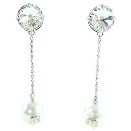 Miu Miu Pierce Pearl Ohrringe von MIUMIU Weiß