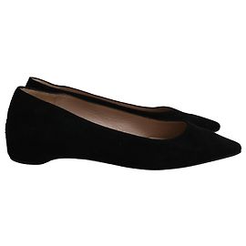 Stuart Weitzman Pointed-Toe Ballet Flats in Black Suede Black