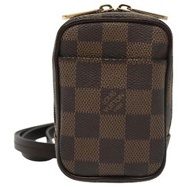 Estojo Okapi para câmera Damier PM Louis Vuitton Marrom