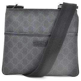 Bolsa de Ombro Gucci GG Supreme em Lona Preto