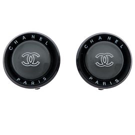 Orecchini Clip Coco Mark di Chanel Nero Argento