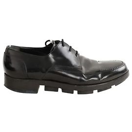 Balenciaga Scarpe stringate in pelle nera Nero