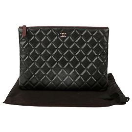 Chanel Clutch Media Classica in Caviale Nero
