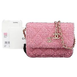 Chanel Bolsa de cinto com aba e corrente logo CC Rosa