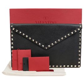 Valentino Rockstud Clutch Black