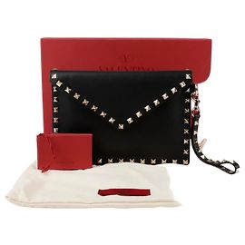 Valentino Clutch com alça Rockstud Preto