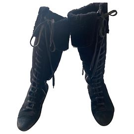Bottes  fourrées Fendi en daim noir Noir
