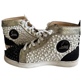Tênis de couro Christian Louboutin com studs Preto Branco Dourado