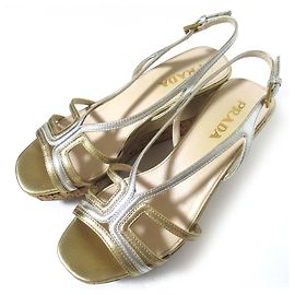 Prada Keilabsatzsandalen Silber Golden
