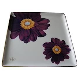 Van Cleef & Arpels Cajón de colección de porcelana Burdeos
