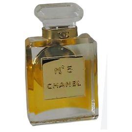 Chanel Nummer 5 Gold hardware