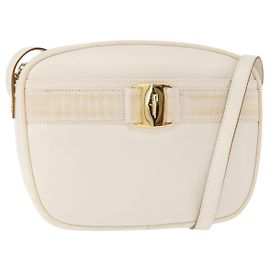 Bolsa de Ombro Vala em Couro Salvatore Ferragamo Branco